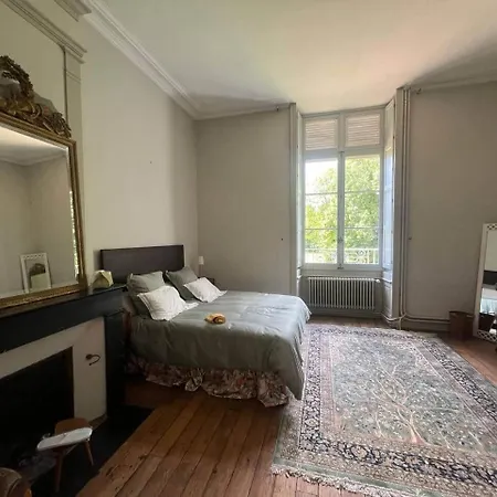 Dans Chateau Pour 7 Personnes *