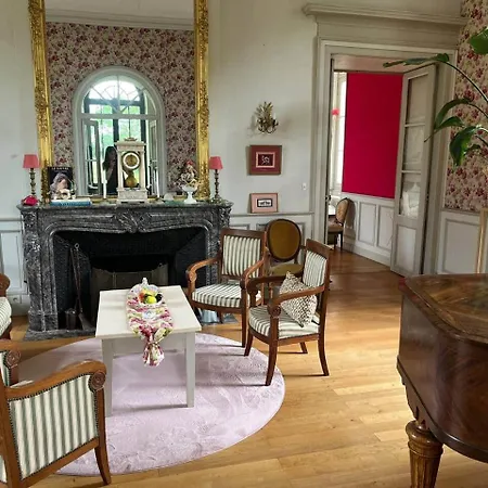 Dans Chateau Pour 7 Personnes * Noyant