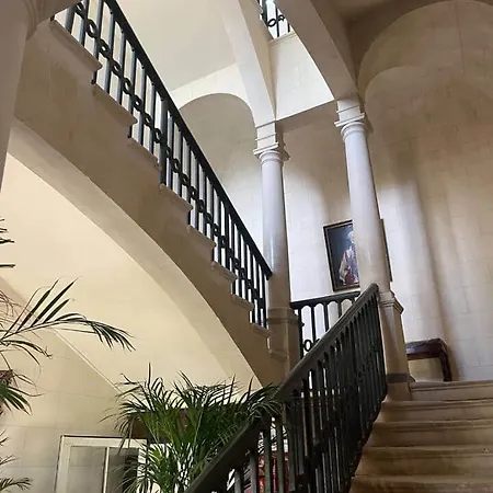 בית נופש Dans Chateau Pour 7 Personnes